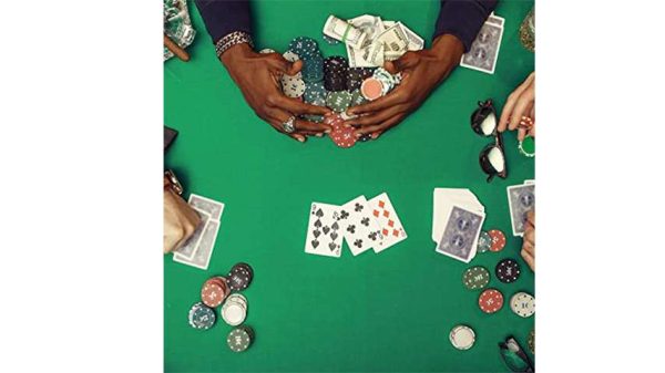 Casino Style Poker Chips Set With A Aluminum Finish Case (Classic Multiplayer Game) 300 Pcs - Image 4